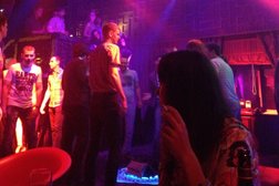 Клуб AUroom, с рейтингом 3.9 - находится по адресу Минск, проспект Независимости, 117а 