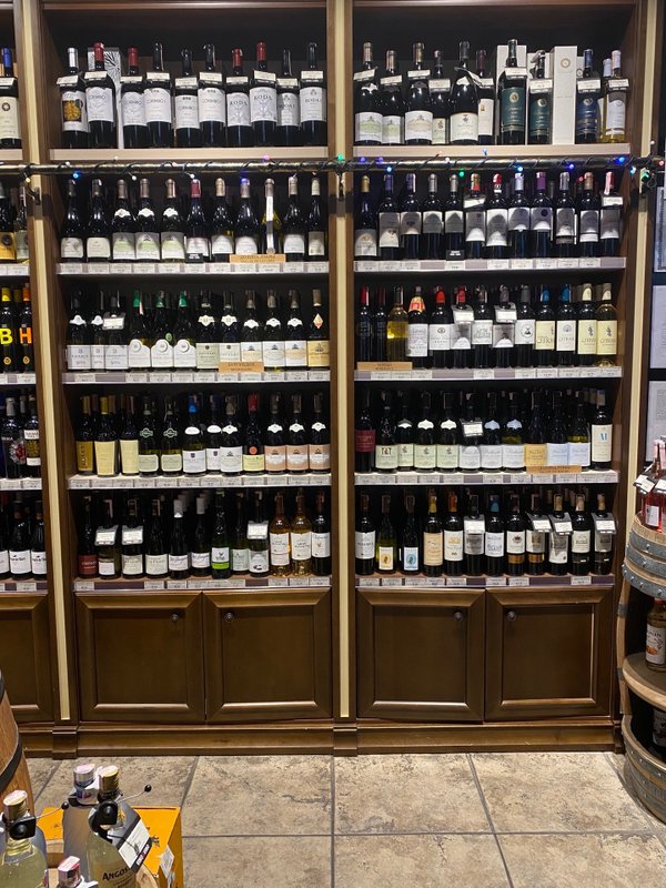 фотография Магазина алкогольных напитков Vino&Vino на улице Сурганова, 57б